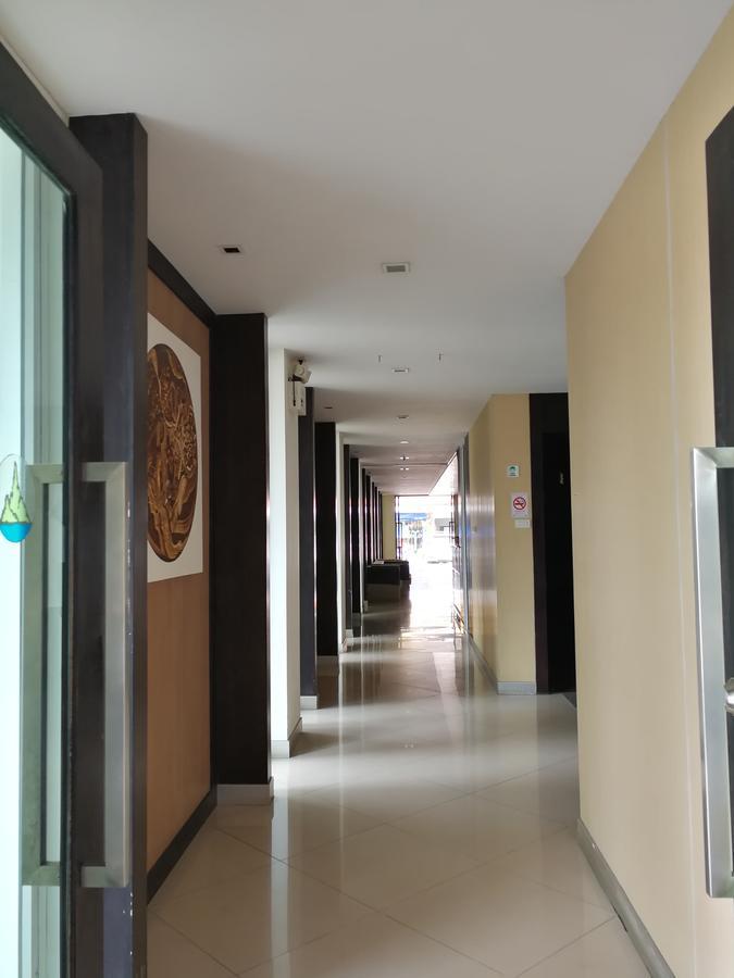 Panatara Hotel Chumpon Extérieur photo